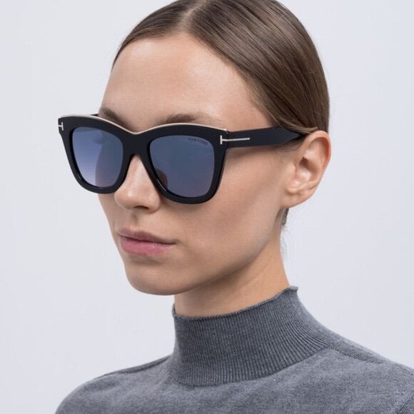 Tom Ford JULIE Women Sunglasses Black Gradient Smoke Cat Eye FT0685 01C NEW - Picture 1 of 14